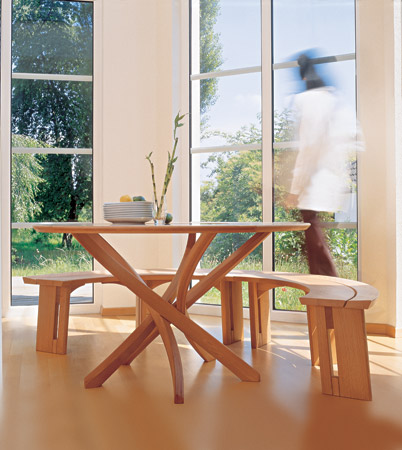 Table pentagonale  